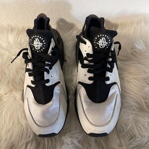 Nike Huarache Black and White Athletic Shoes
